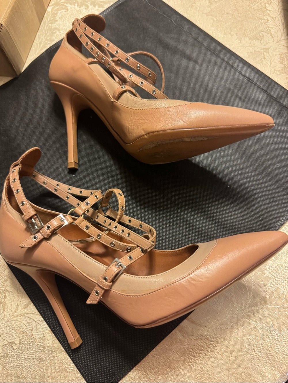 Valentino Garavani Love Latch Blush Leather Pointed Toe Stiletto Heels 36 + COA